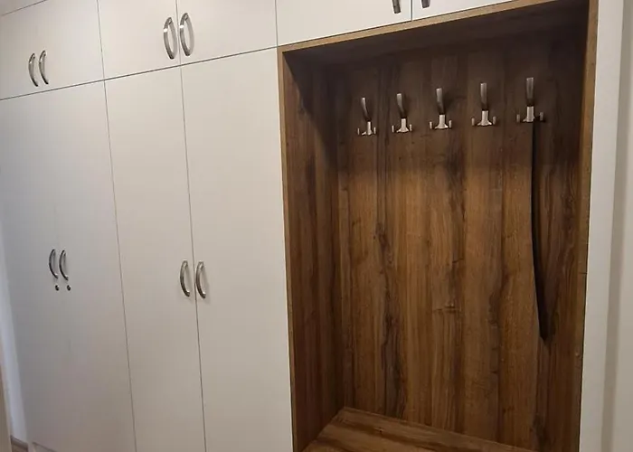 Apartment Sokolovska *